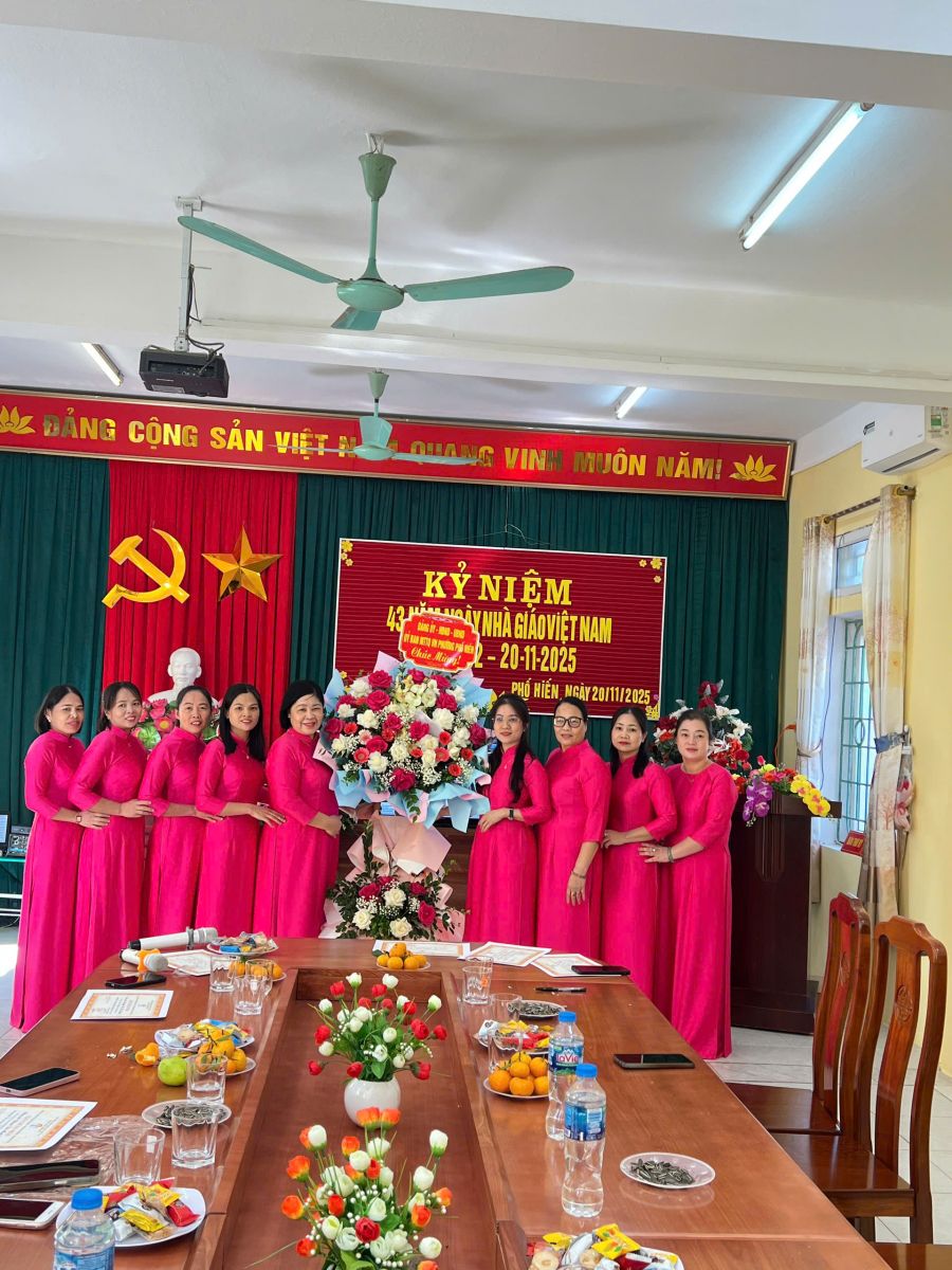 Các hoạt động Kỷ niệm 43 năm Ngày Nhà giáo Việt Nam (20/11/ 1982- 20/11/ 2025) tại trường Mầm non Lê Hồng Phong